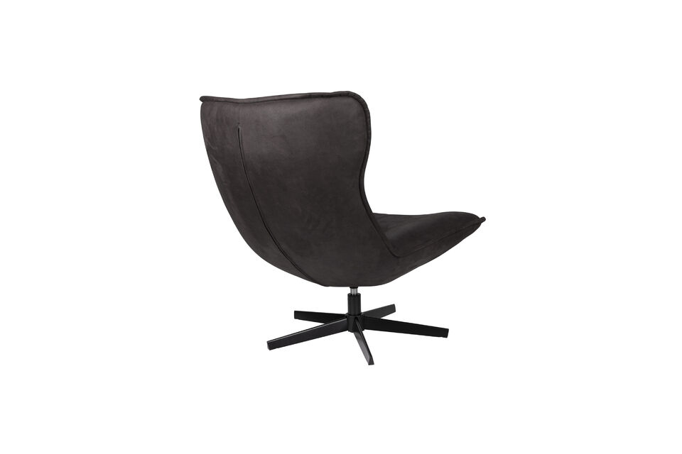 This PU leather chair is comfortable and invites you to lean back and relax
