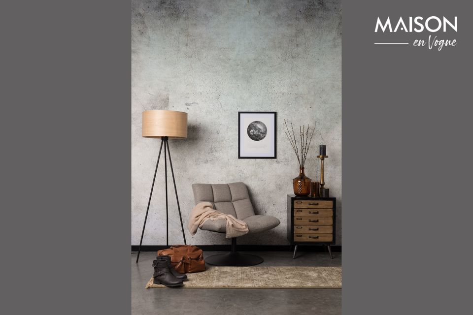 With its very seventies look and its timeless light grey colour