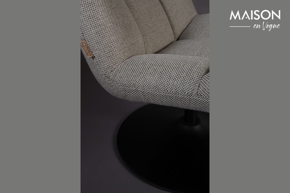 The upholstery is also available in velvet to accentuate the notion of softness