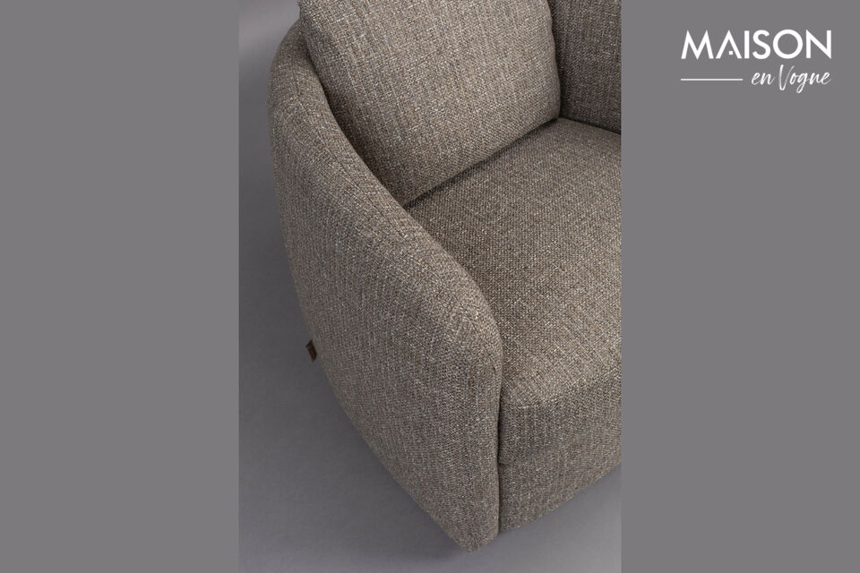 Gleichzeitig strahlen die Möbel eine elegante Ausstrahlung aus