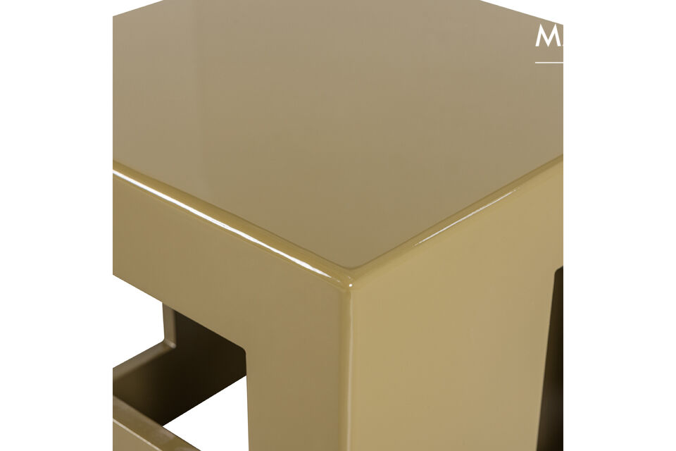 El color amarillo miel cálido aporta energía a su interior y se adapta a diferentes estilos de