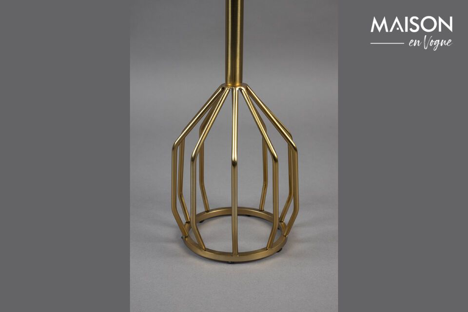 Añada un toque de elegancia y lujo a su hogar con la Mesita auxiliar Salerno en mármol dorado