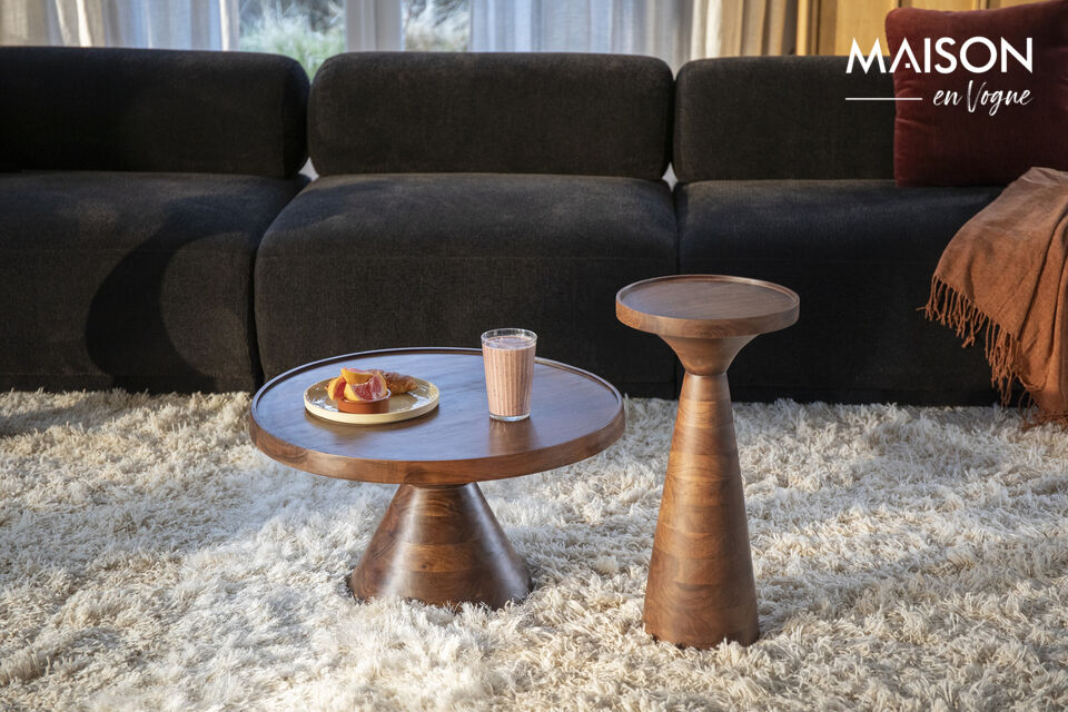 La mesa auxiliar Floss Walnut es una elegante mesa de aluminio marrón de la colección Floss