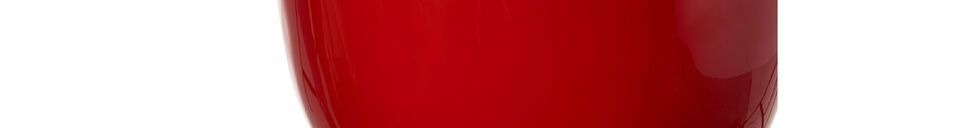 Descriptivo Materiales  Mesa auxiliar Tip Tap de poliéster rojo