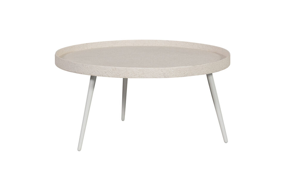 Esta mesa auxiliar proviene de la colección de la marca de interiorismo holandesa WOOOD y es una
