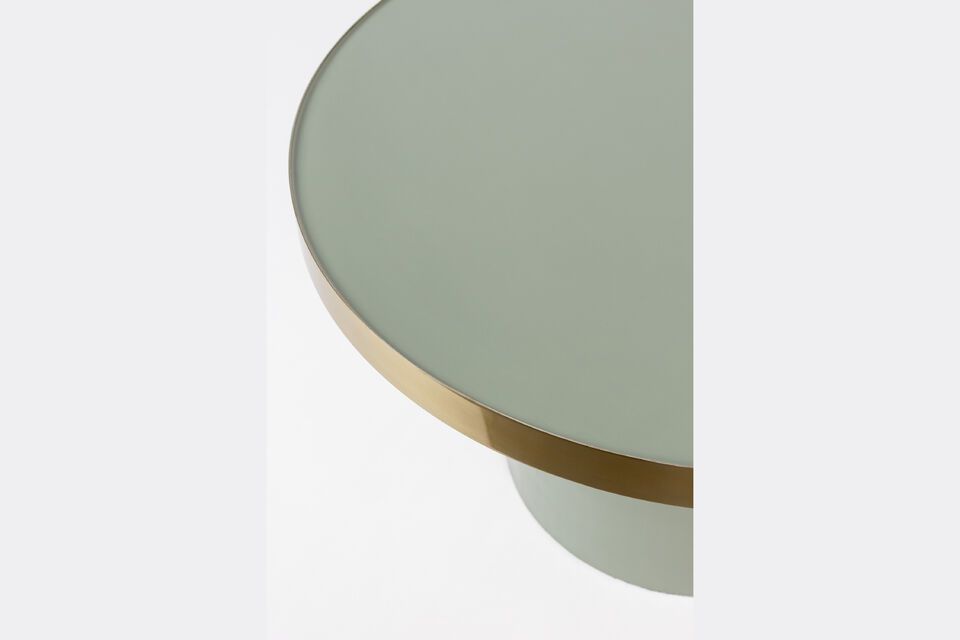 Con sus generosas dimensiones de 60x60 cm y una altura de 35 cm