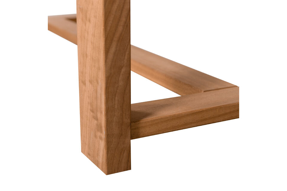 Materiau La table basse est fabriquee a partir d\'un bois tendre africain a croissance rapide