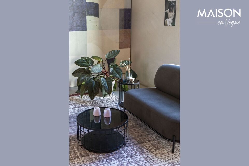 Mesa de cristal negro, elegante y funcional para cualquier salón.