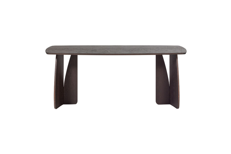La mesa de comedor Veere de la marca de interiores holandesa WOOOD se adapta perfectamente a las
