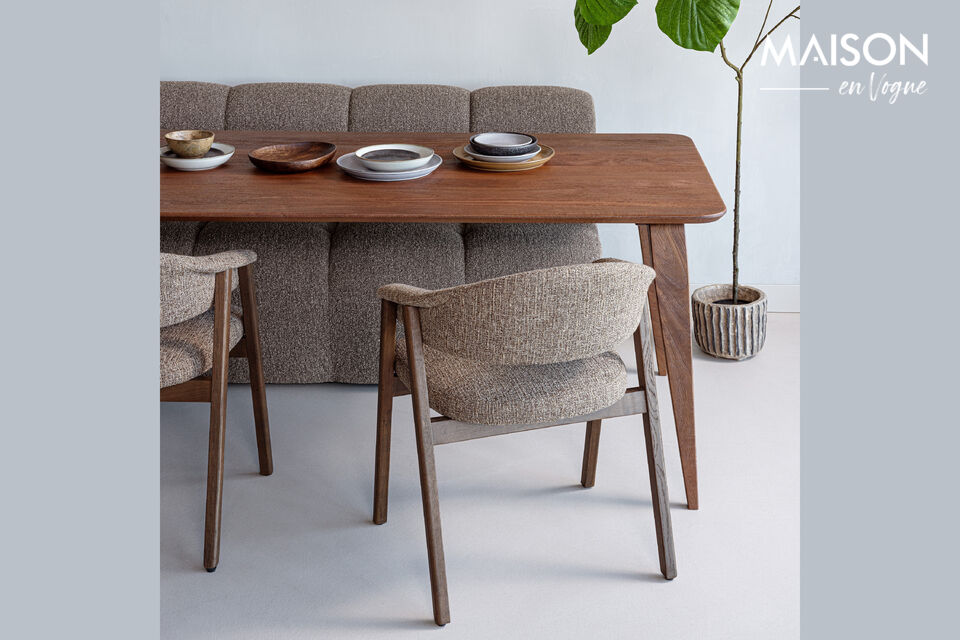 Luftiges und stilvolles Design Sichtbare Holz- und Maserungszeichnungen Konisch zulaufende Beine