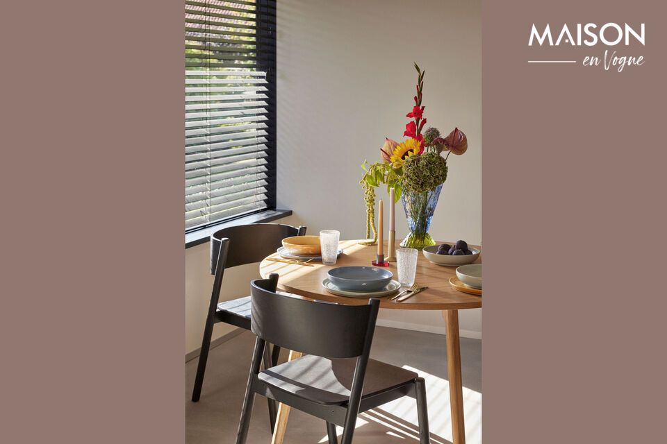 Su diseño elegante y atemporal complementa cualquier decoración