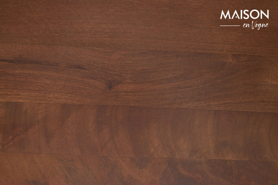 Junto con el intenso color nogal de la madera maciza de mango