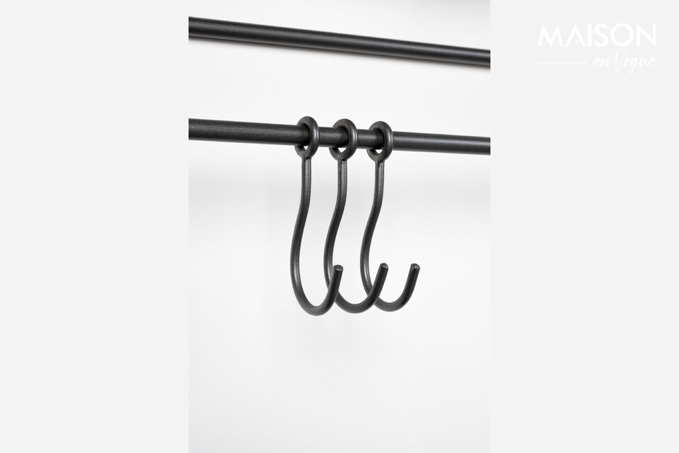 Métal gris foncé à la finition mate pour un look intemporel et robuste