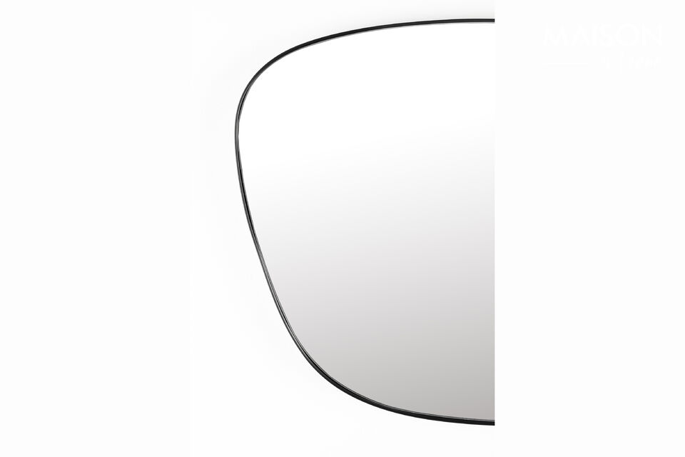 Découvrez le miroir Lina, un mélange parfait entre design contemporain et formes organiques
