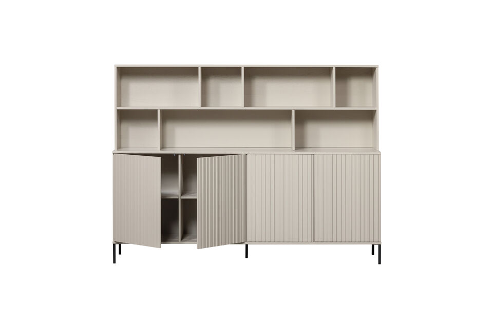 L\'armoire ferm&eacute;e comporte quatre &eacute;tag&egrave;res amovibles qui sont &eacute;galement