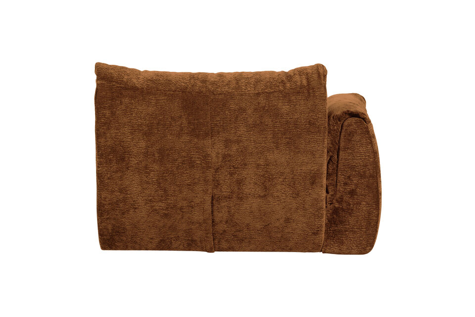 This cozy sofa with down top layer and soft fabric exudes luxury and fits effortlessly into any