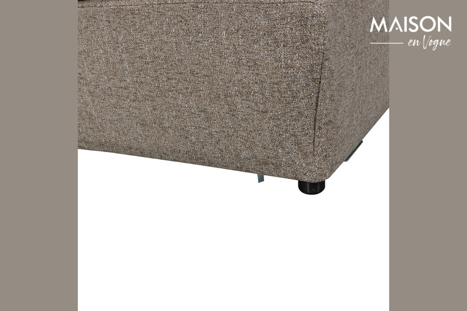 Matiere Notre Orari est un tissu grossierement tisse avec une prise en main douce mais robuste