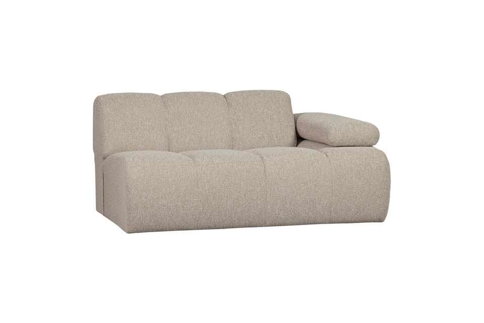 Avec ses coutures verticales elegantes