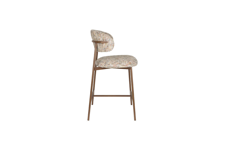 Enjoy long, relaxed dinners with the Claes dining chair and barstool