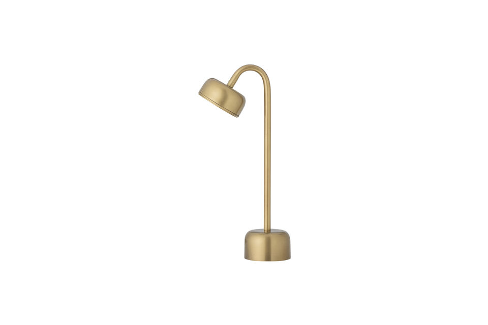 De lamp heeft een klassiek en eenvoudig ontwerp in een gouden messingkleur en past perfect in je