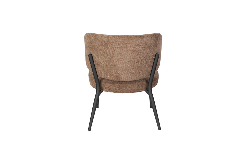 The elegant decorative stitching on the backrest adds a touch of refinement to this remarkable