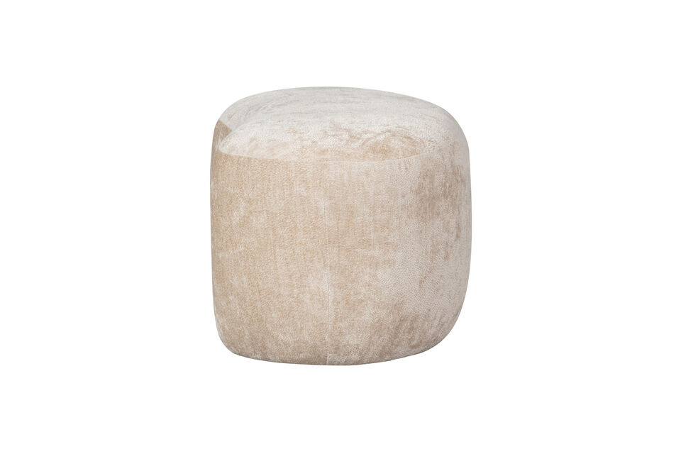 De elementen zijn oogstrelend vanwege de grof geweven chenille met onregelmatig weefpatroon