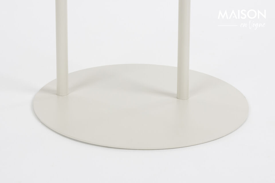 Bovendien is het meubel gemakkelijk te combineren dankzij het slanke design en de frisse kleur