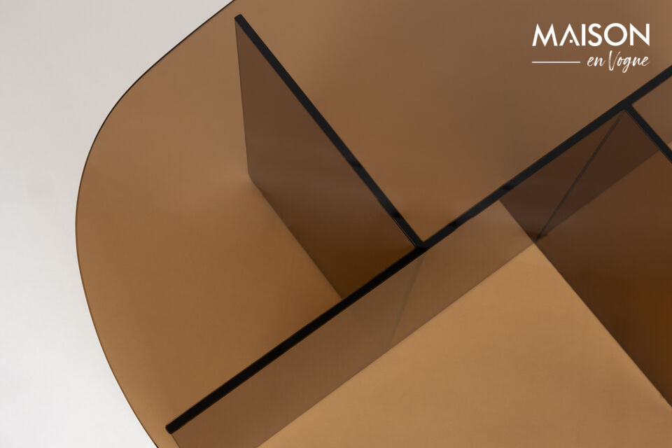 Door het design met gekruiste panelen ontstaat namelijk een mooi grafisch lijnenspel