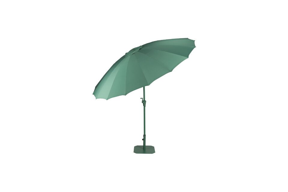 Plongez dans un univers estival avec le parasol en polyester vert Sunshine
