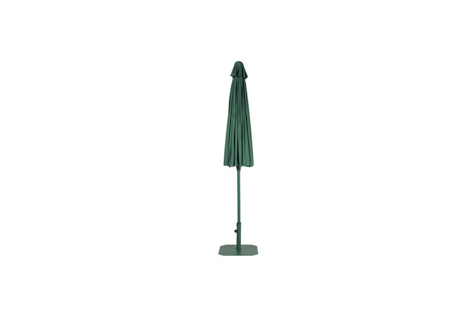 Sa toile généreusement dimensionnée de 250 x 250 cm se déploie avec aisance grâce à une