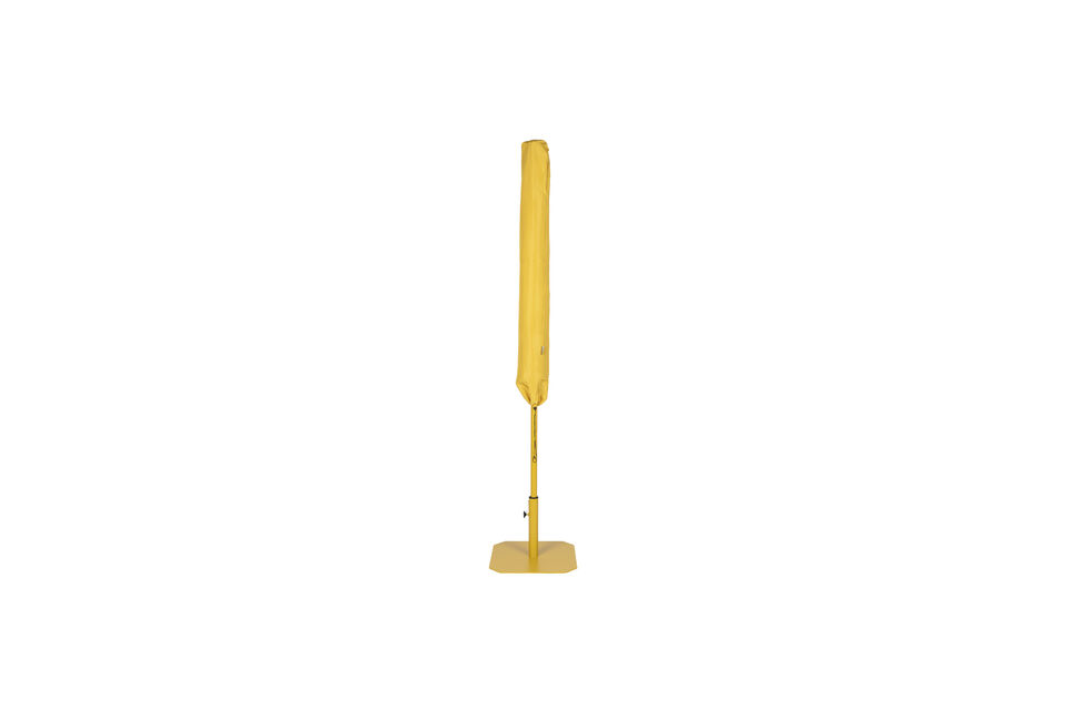 Additionally, the tone-on-tone colours provide a striking look