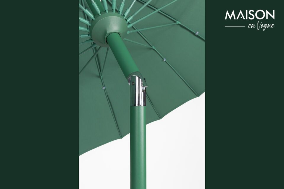 Ce parasol est plus qu\'un simple accessoire ; il transforme votre extérieur en un véritable
