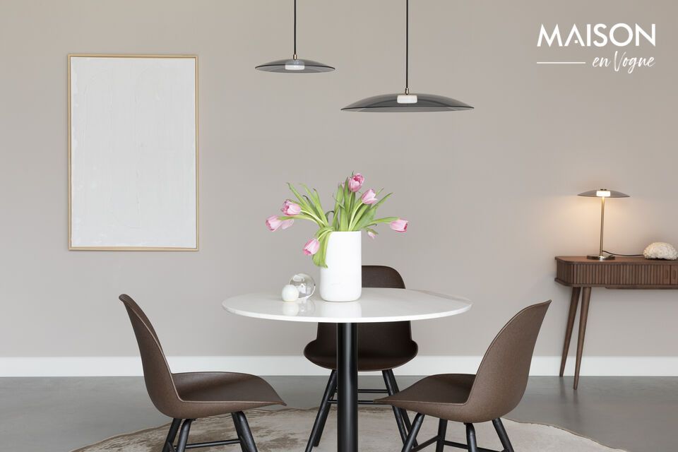 Die elegante und moderne Zuiver Pendelleuchte Float aus transparentem Glas sieht mit ihrem goldenen