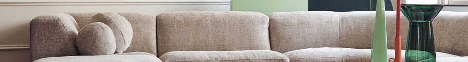 Mise en avant matière Petit coussin Blanc en chenille Ball