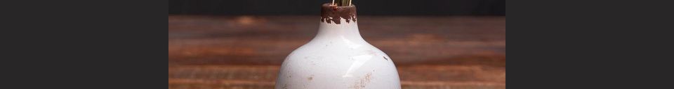 Mise en avant matière Petit vase en céramique blanc Houlle