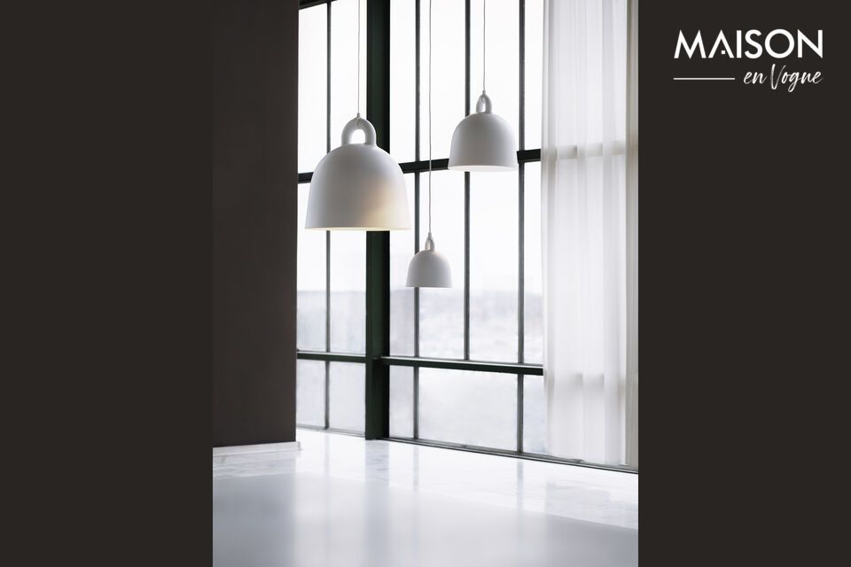 La suspension Bell a été imaginée par Andreas Lund & Jacob Rudbeck