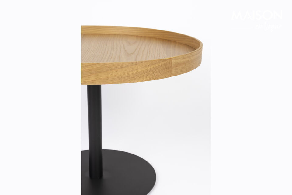 Les tables d\'appoint Yuri incarnent la simplicité polyvalente qui s\'adapte à tous les