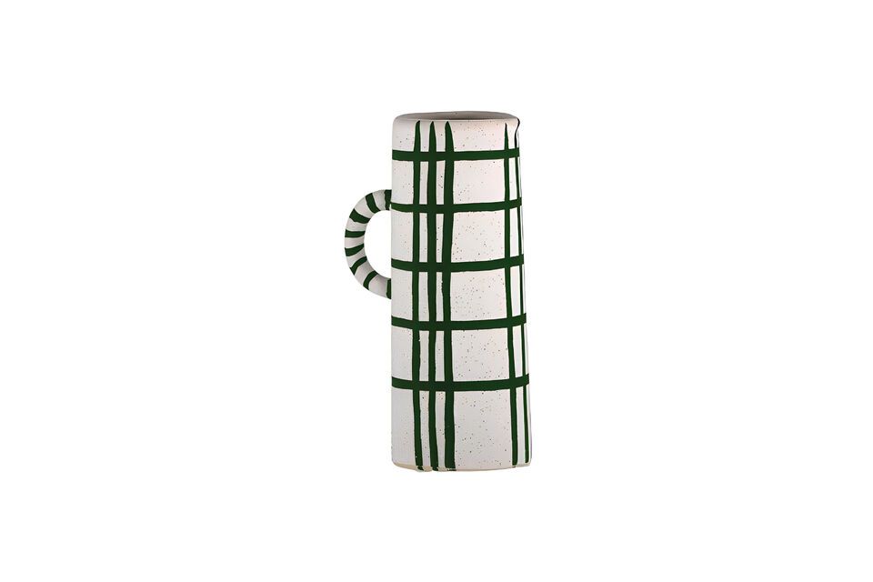 Ce pichet décoratif en céramique blanche et traits verts Lamothe ajoutera une touche d\'élégance