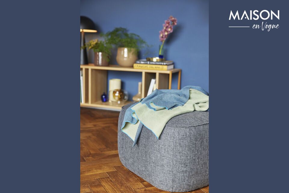 Ce plaid multicolore Cuddle combine confort et style