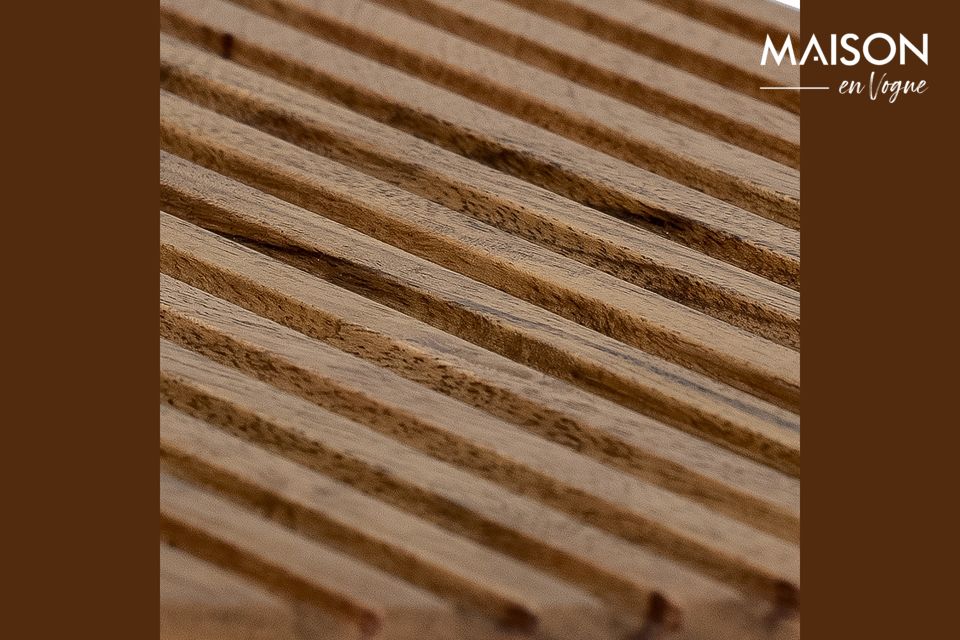 En raison de la variation naturelle du grain du bois, chaque planche à découper est unique