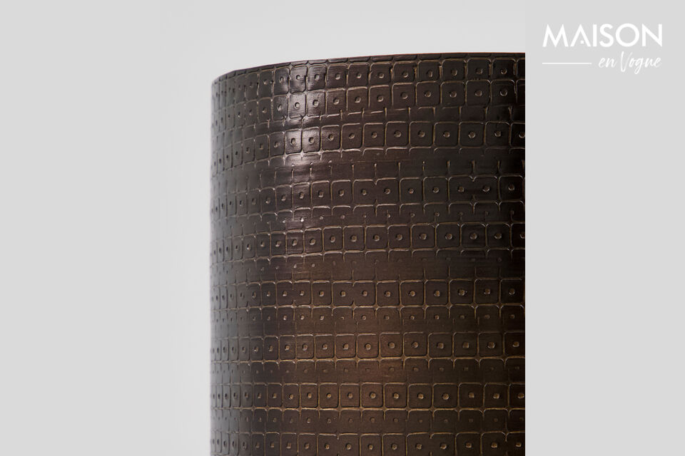 Introduce character and charm to your décor with this exquisite set of planters