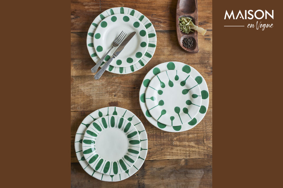 The Linora Plate by Creative Collection is a set of three stoneware plates