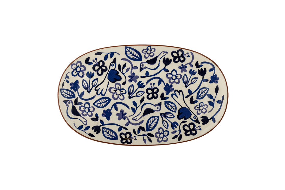 El motivo de pájaros azules, rodeados de flores y hojas, le otorga un aspecto clásico y elegante