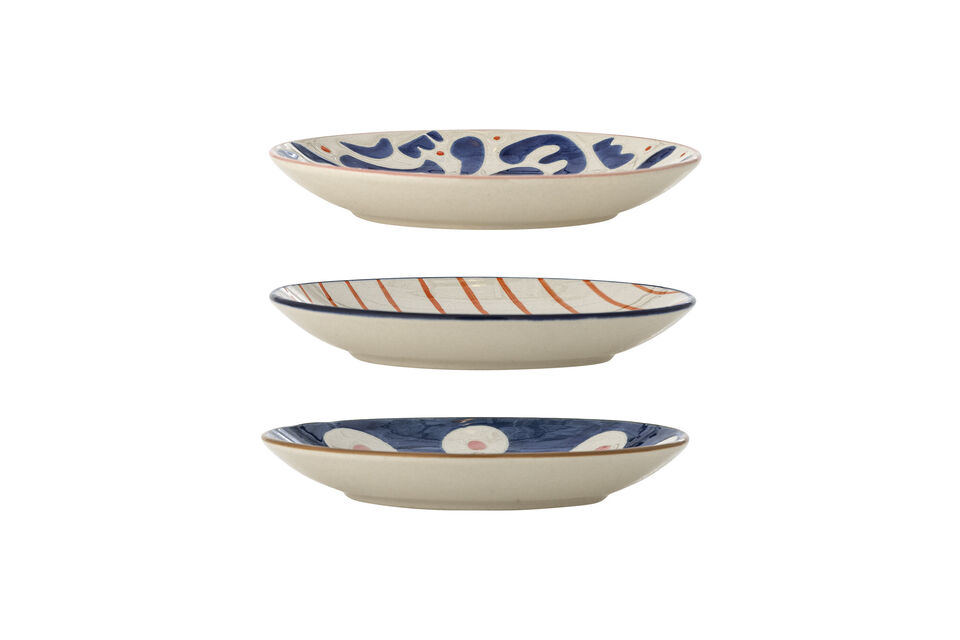 El Plato Eviaya de Bloomingville es un juego de 3 platos de gres