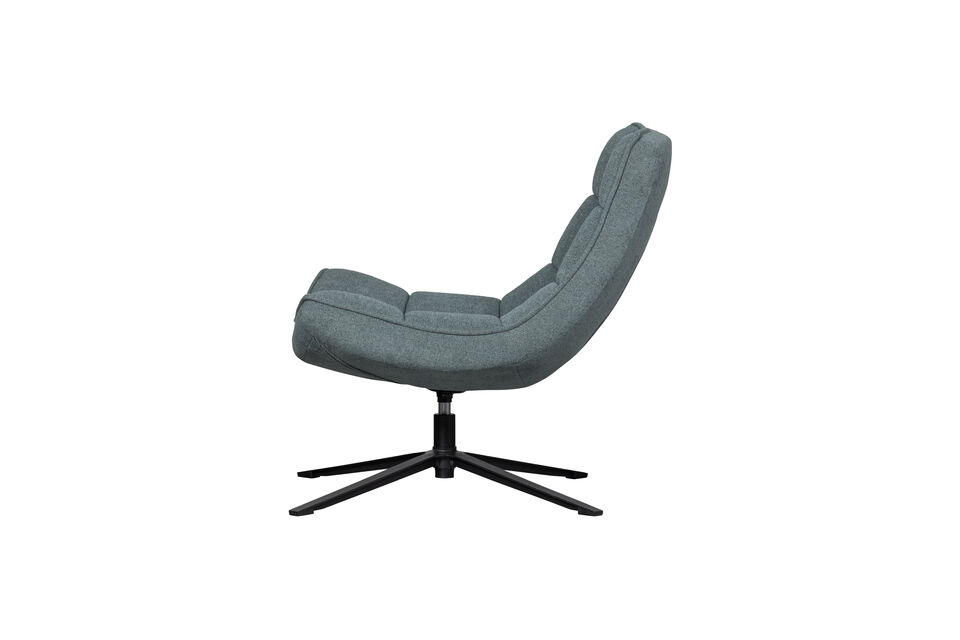 Le pietement pivotant facilite l\'acces au fauteuil et l\'assise du Maudi est genereuse