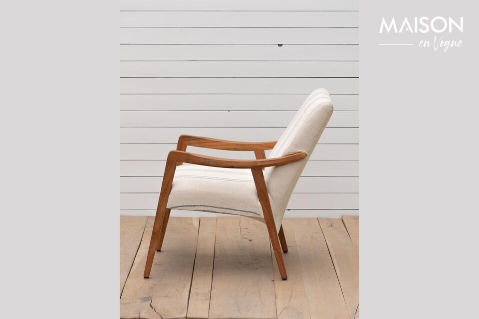Il materiale in legno non solo aggiunge un tocco di calore all\'arredamento