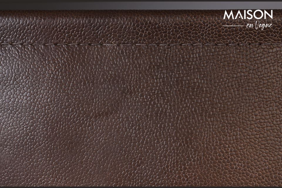 Un porte-revues en cuir au design vintage