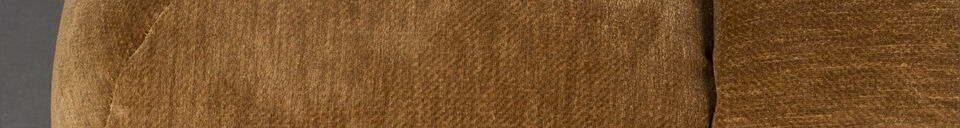 Mise en avant matière Pouf en velours cognac Hackman