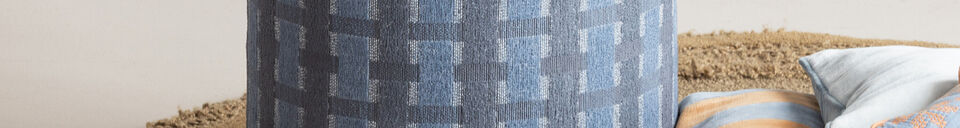 Descriptivo Materiales Puf alto chenilla gris y azul Sarli