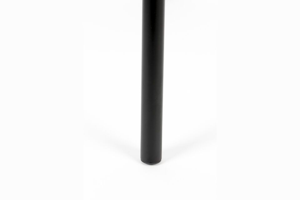Infusing timeless style and a touch of originality, it ensures both style and functionality